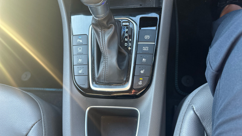 Hyundai IONIQ 1.6 GDi Hybrid Premium SE 5dr DCT Hybrid Hatchback